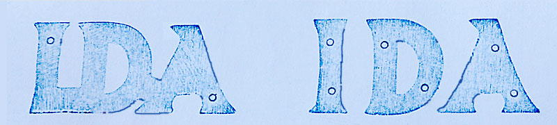 Montagevorschlag Bronzebuchstaben - Bohrschablone